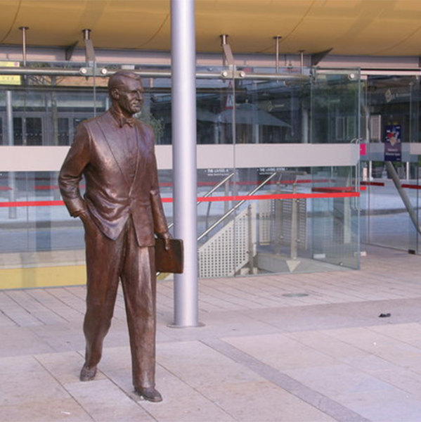 Cary Grant Statue