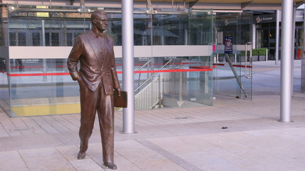Cary Grant Statue