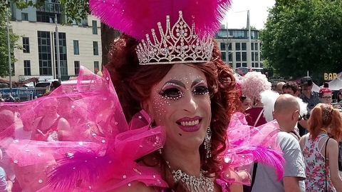 Drag Queen Story Time – Bugs!