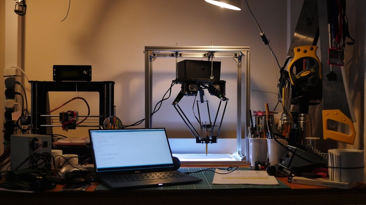 Robot Poetics: Exploring Drawing with Robots